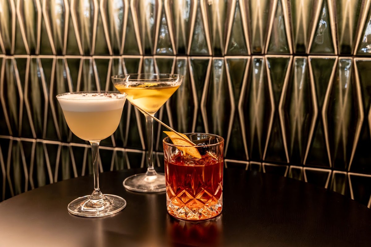 1922 Bar & Lounge 2