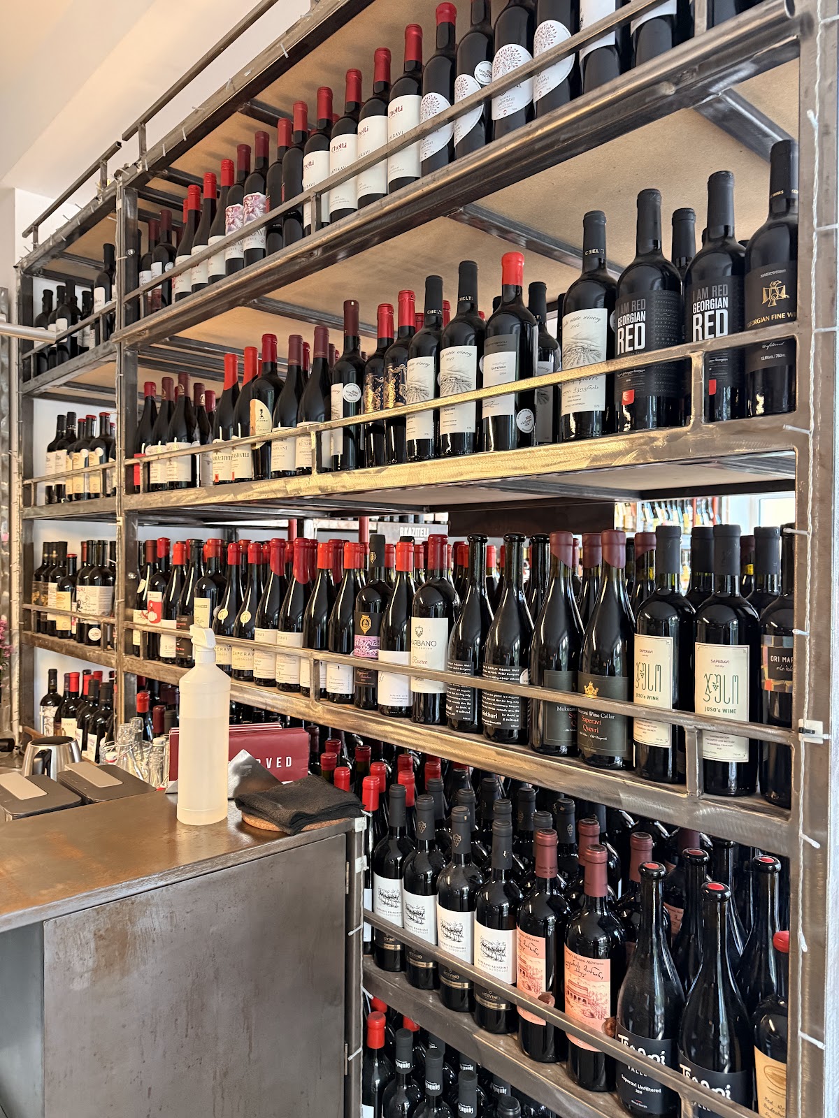 8000 Vintages, foto 1