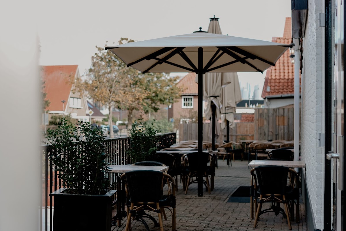 Aan de Gracht bij Moon, photo 1