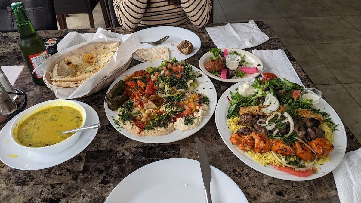 Aladdin Mediterranean Restaurant and Supermarket,halal food, foto 2