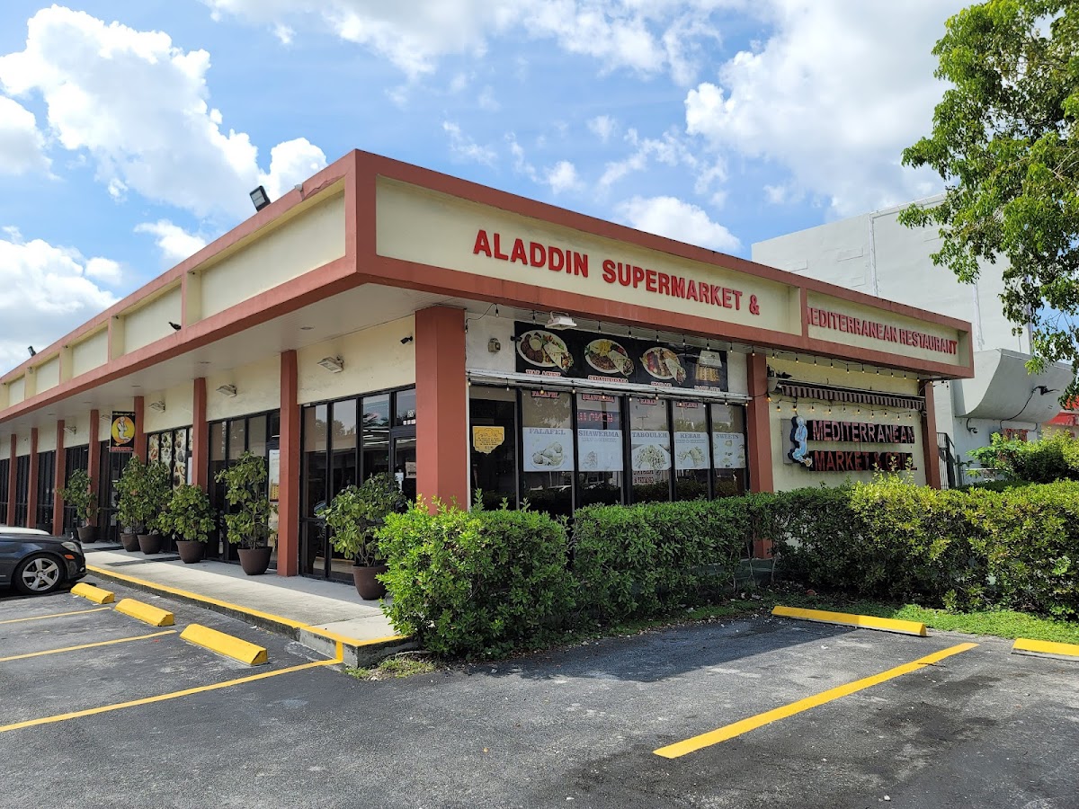 Aladdin Mediterranean Restaurant and Supermarket,halal food, foto 1