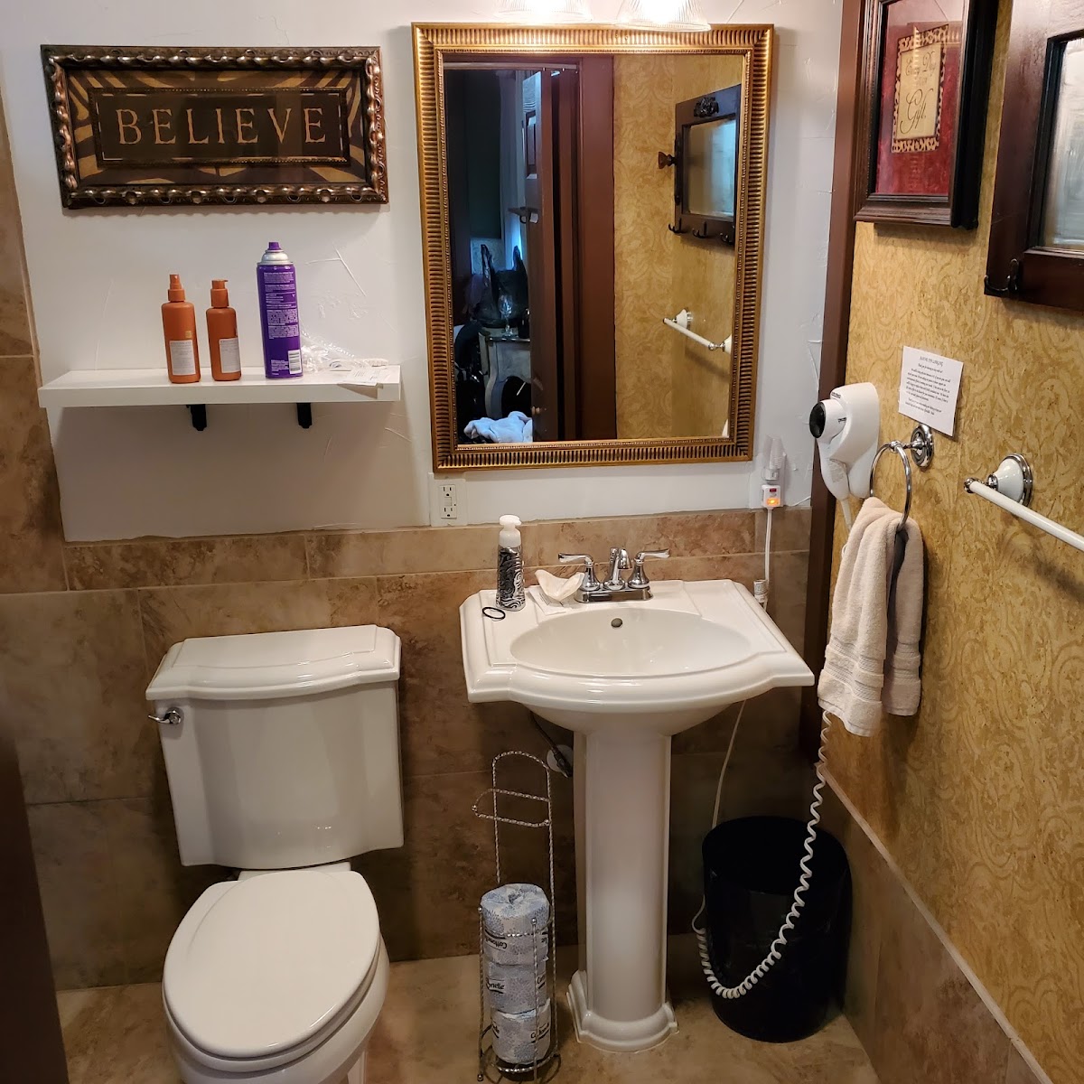 Alpine Inn, Foto 3