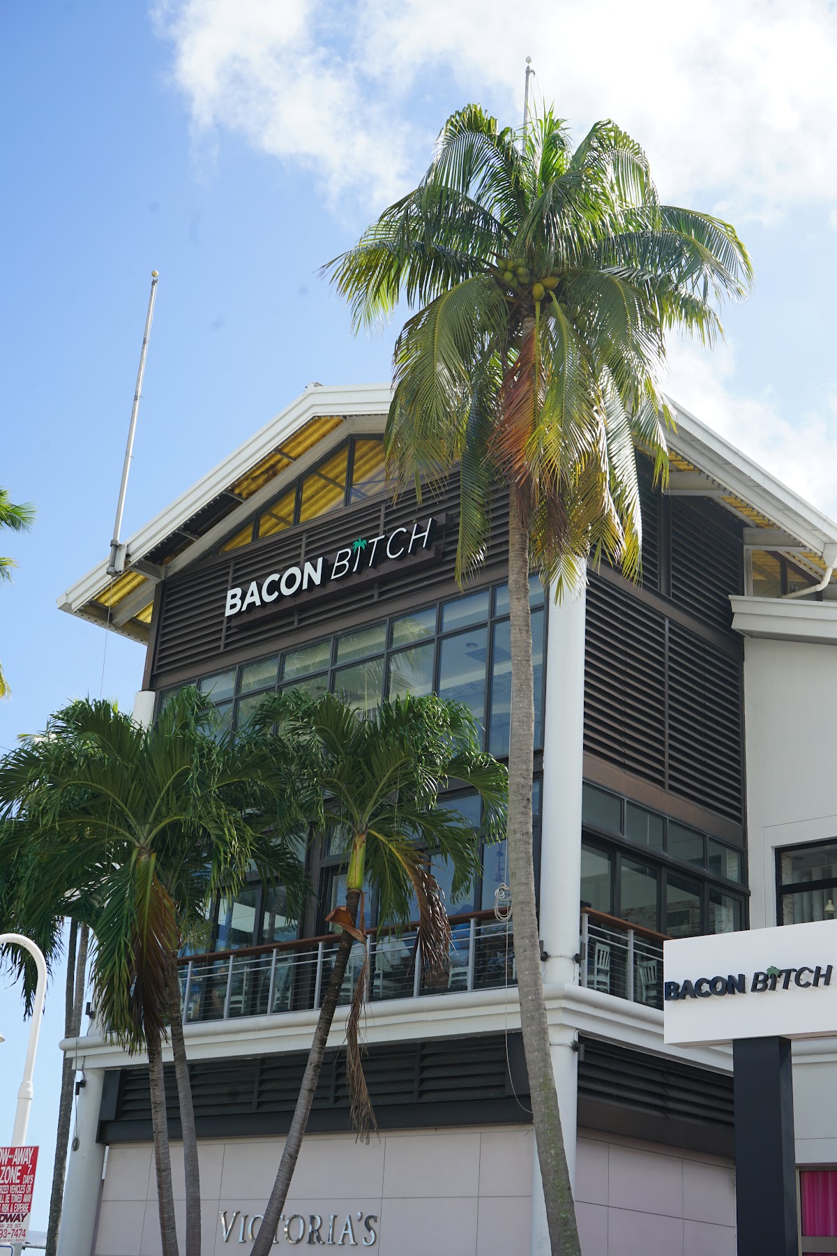 Bacon Bitch, foto 1