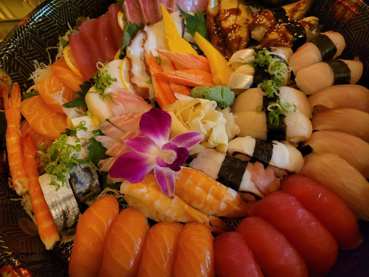 Bangkok Bento Thai Kitchen and Sushi bar 4