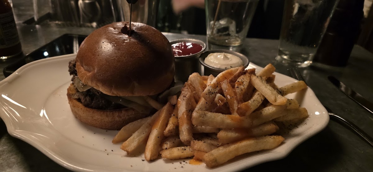 Bavette's Bar & Boeuf 4