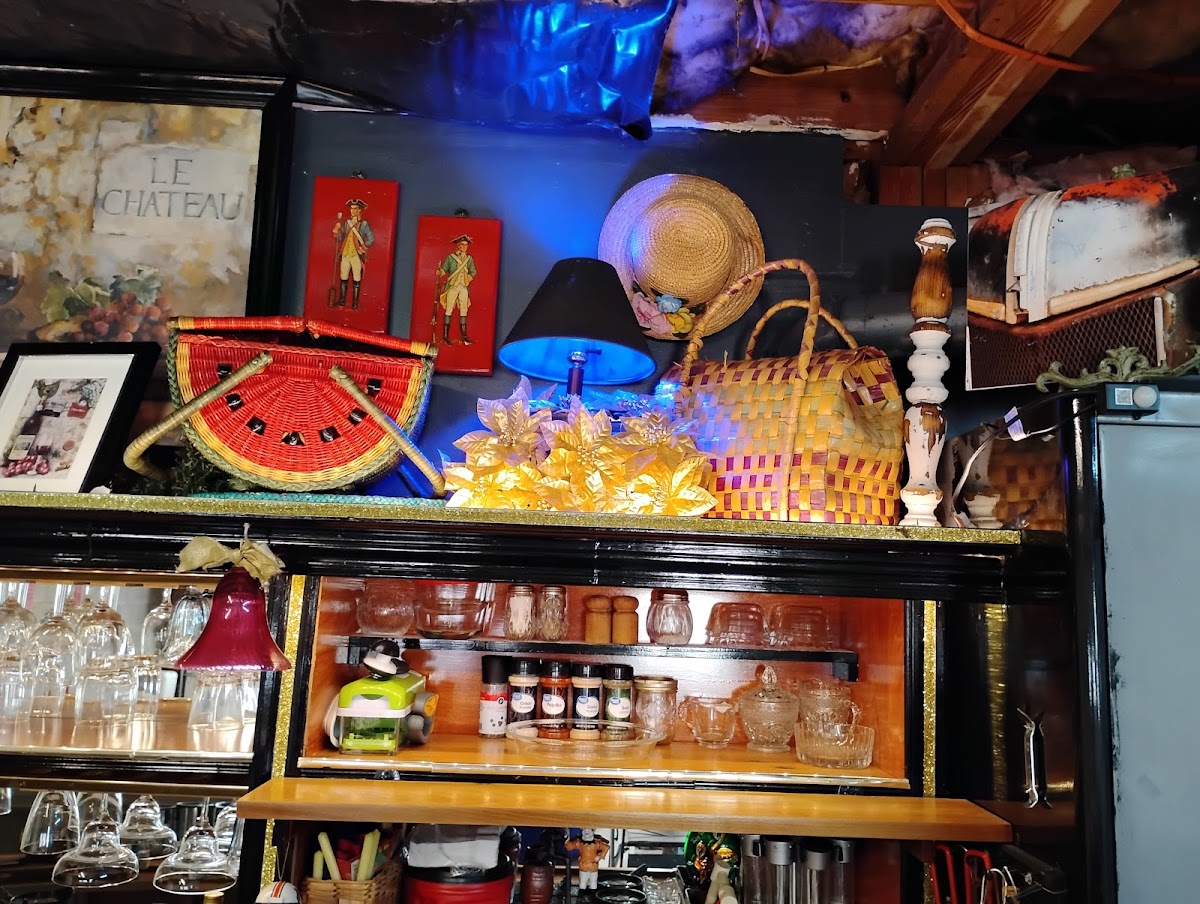 Billy's Tavern 4
