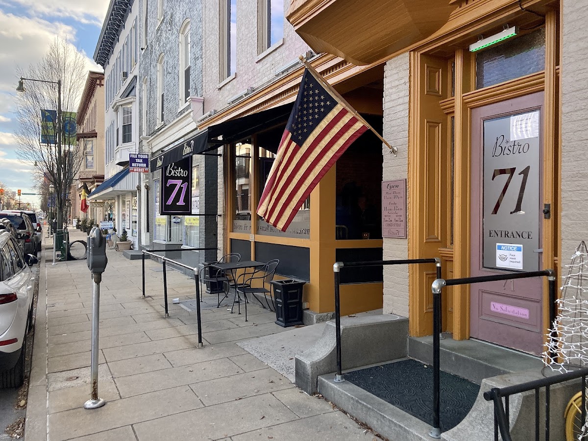 Bistro 71, photo 1