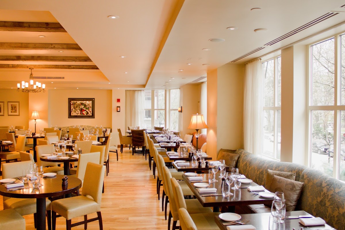 Bistro du Midi - Romantic date spot in Boston