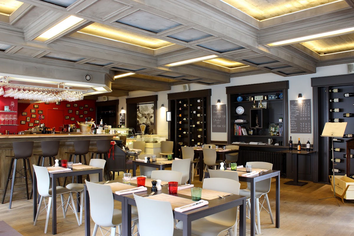 Bistro Tribunal "Chez Yf", foto 1