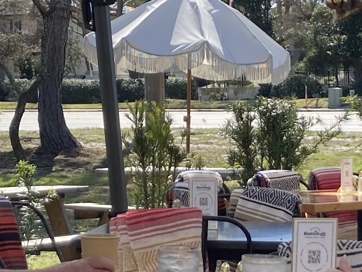Bistrology Breakfast Brunch & Dinner, foto 1