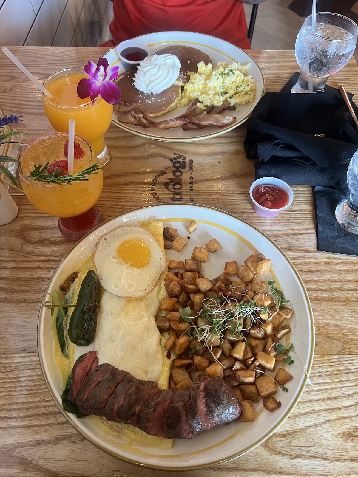 Bistrology Breakfast Brunch & Dinner, foto 3
