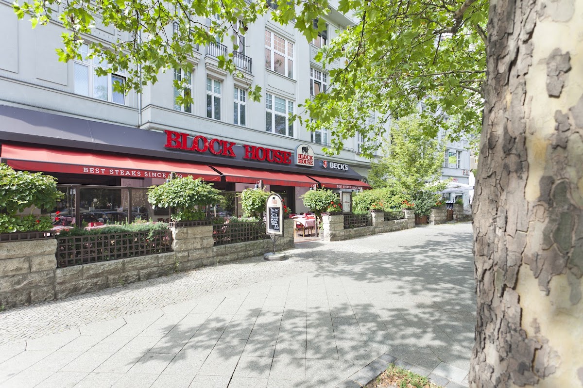 BLOCK HOUSE Theodor-Heuss-Platz, photo 4