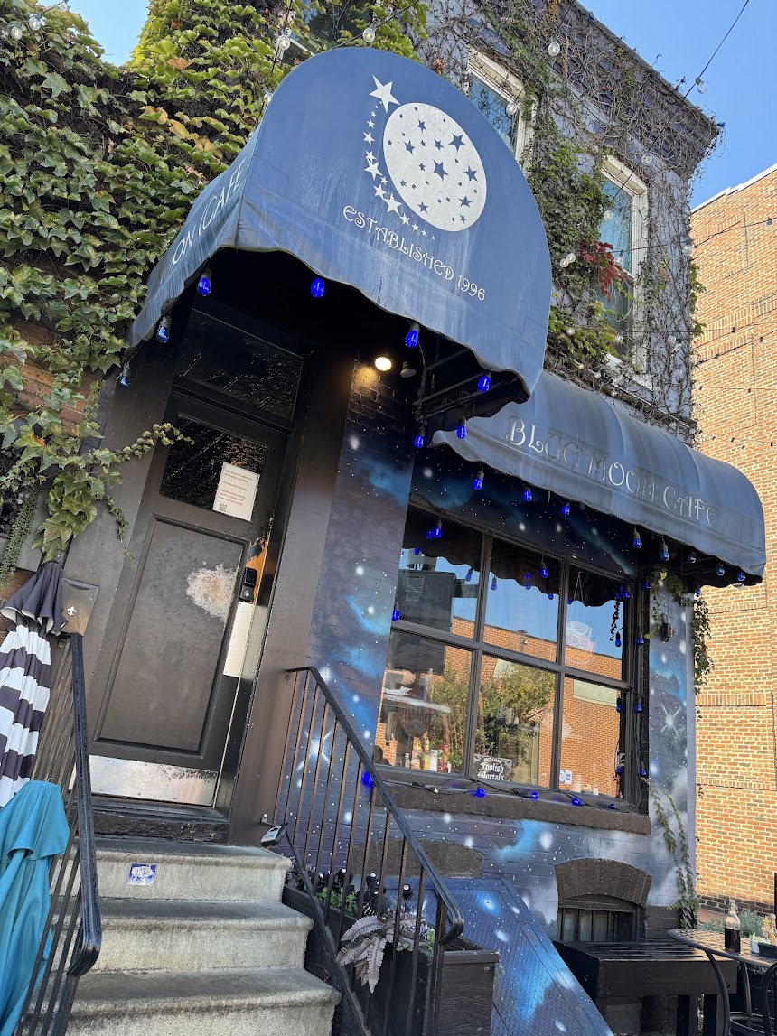 Blue Moon Cafe - Romantic date spot in Baltimore