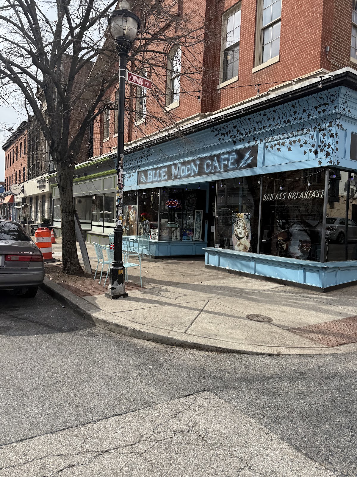 Blue Moon Too - Romantic date spot in Baltimore