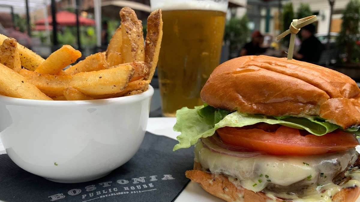 Bostonia Public House 2