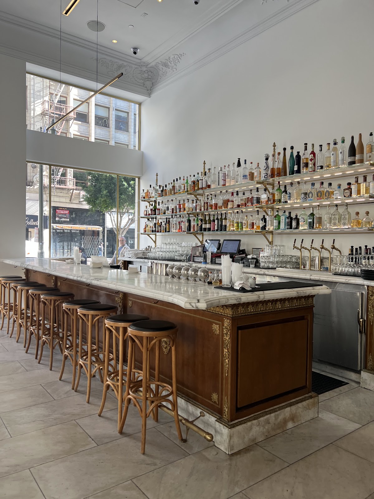 Bottega Louie, foto 2