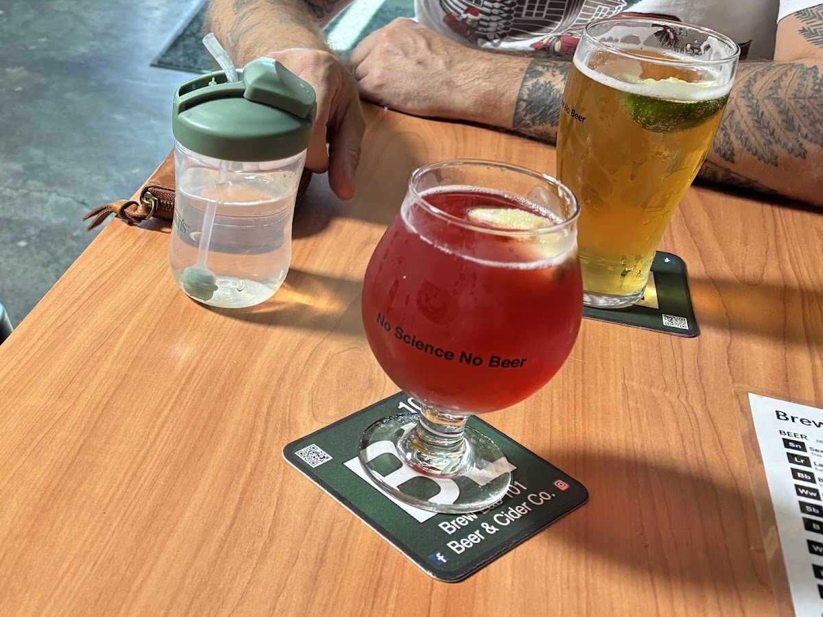 Brew Lab 101 Beer & Cider Co., Foto 1