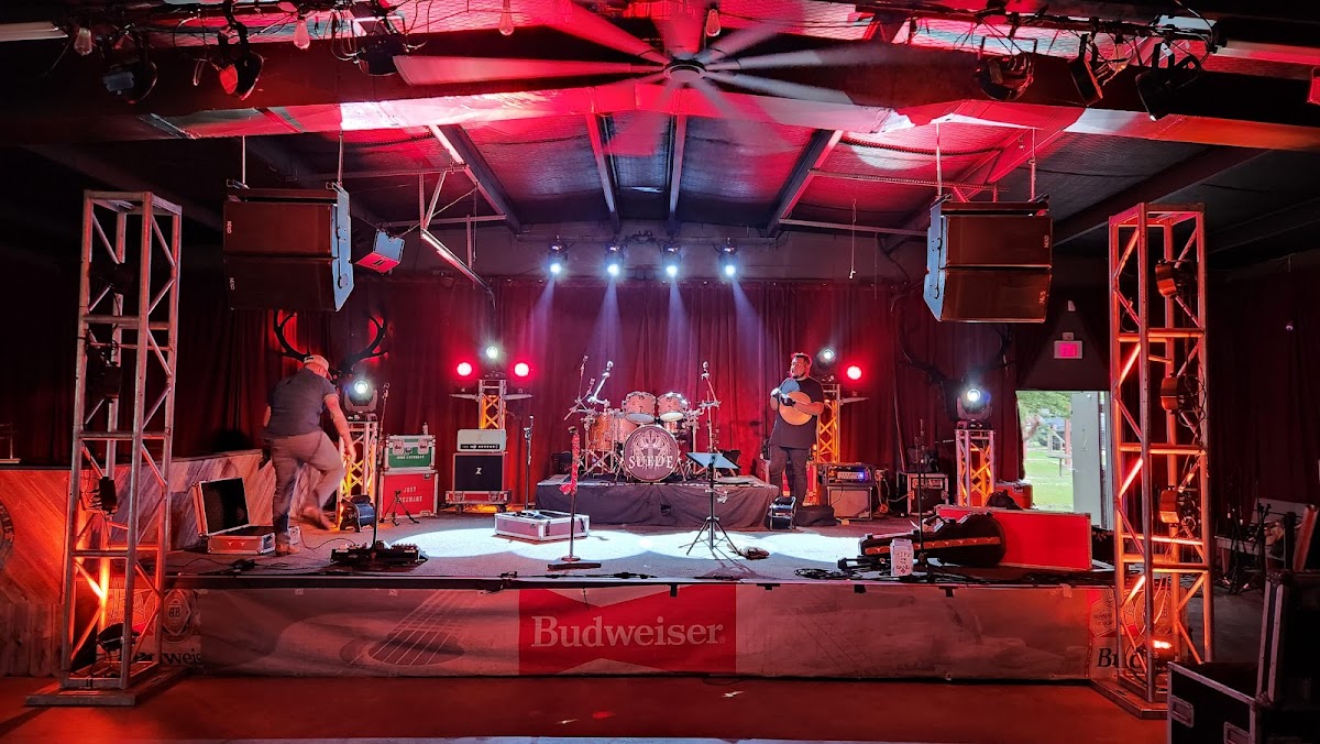 Buck's Backyard, foto 2