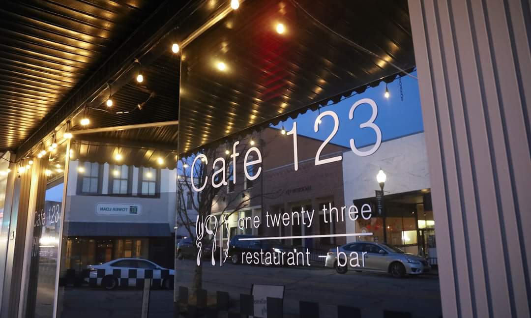 Café One Twenty Three, Foto 1