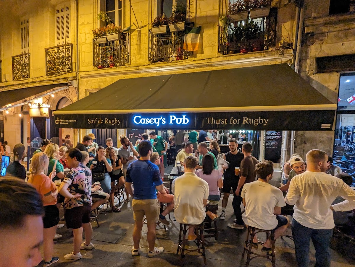 Casey's Pub 4