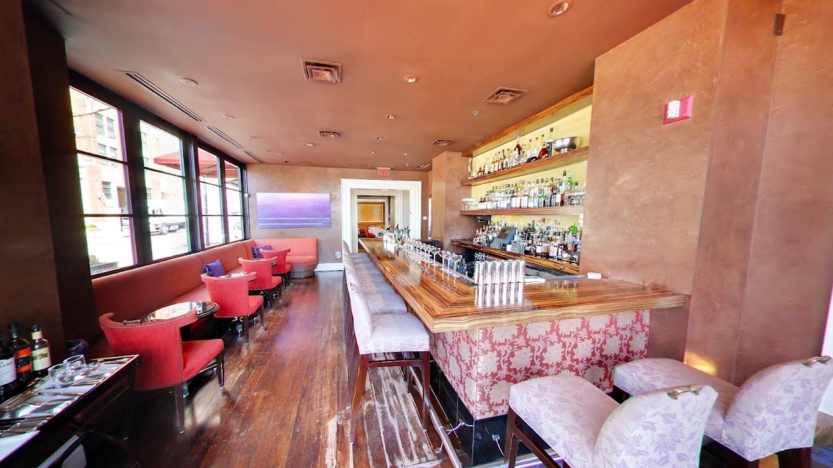 Charleston - Romantic date spot in Baltimore