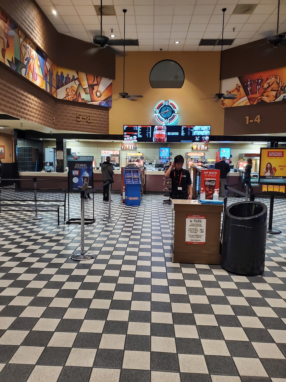 Cinemark Movies 8 - Romantic date spot in Albuquerque