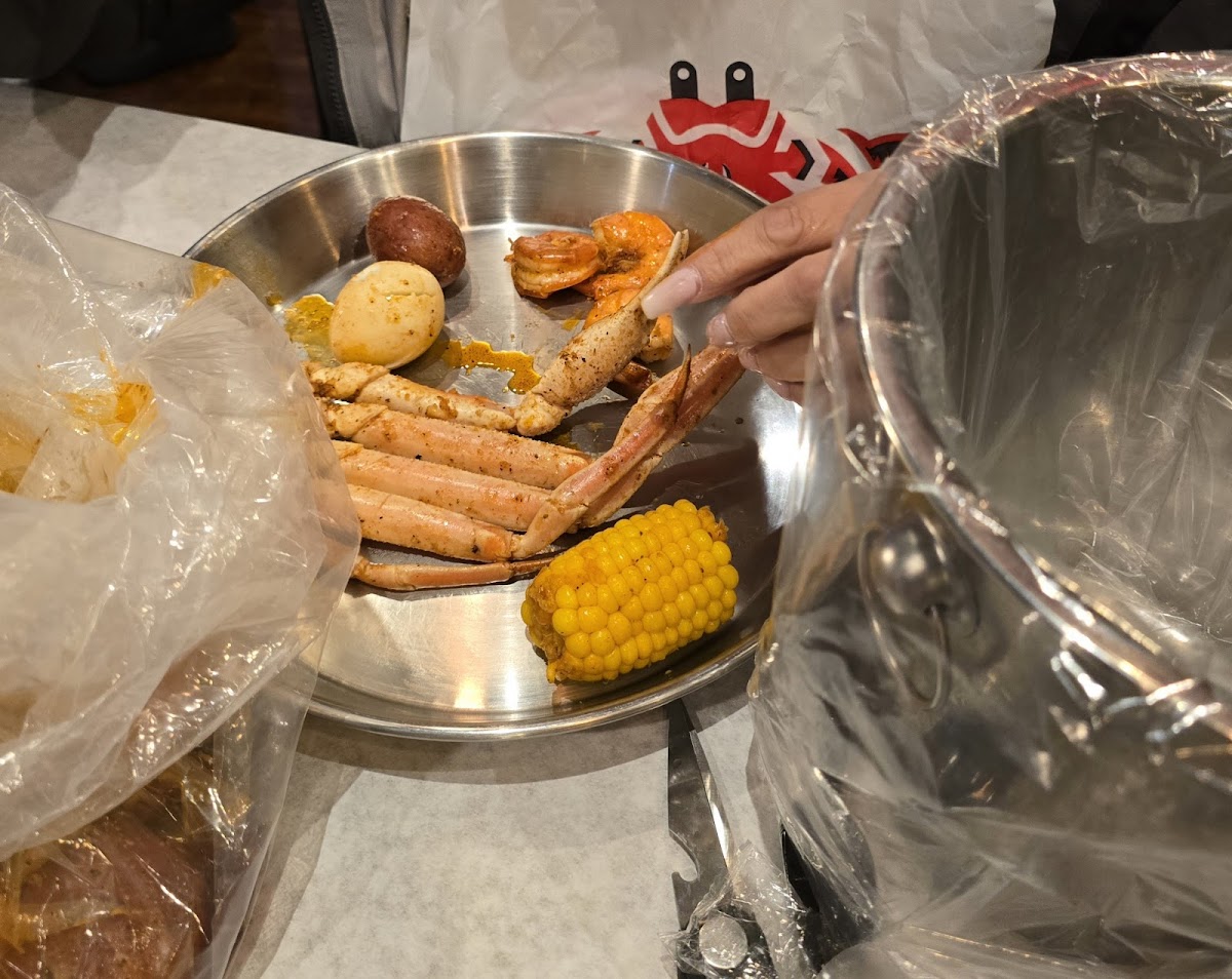 Crab Du Jour UNCC Cajun Seafood & Bar 4