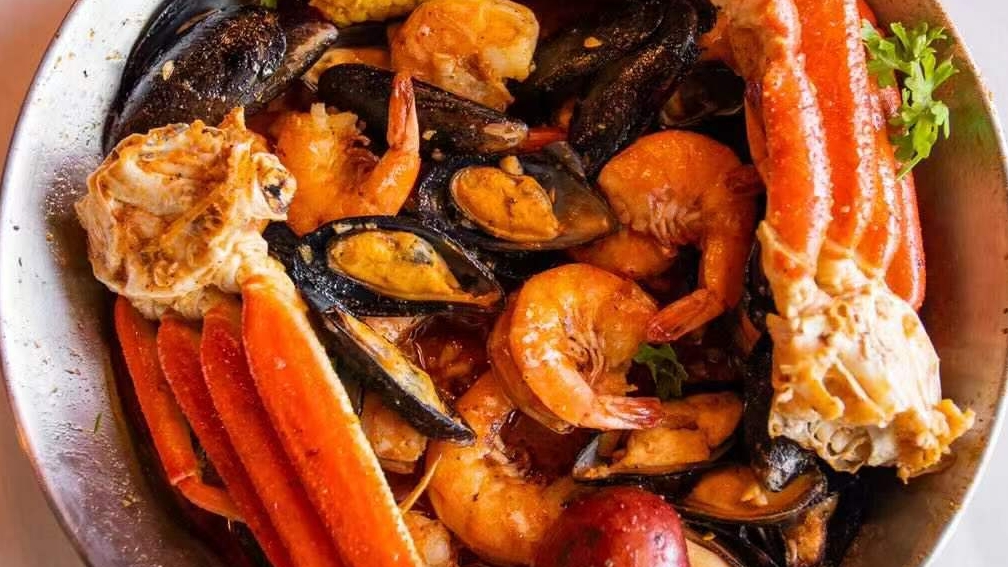Crab Du Jour UNCC Cajun Seafood & Bar 2