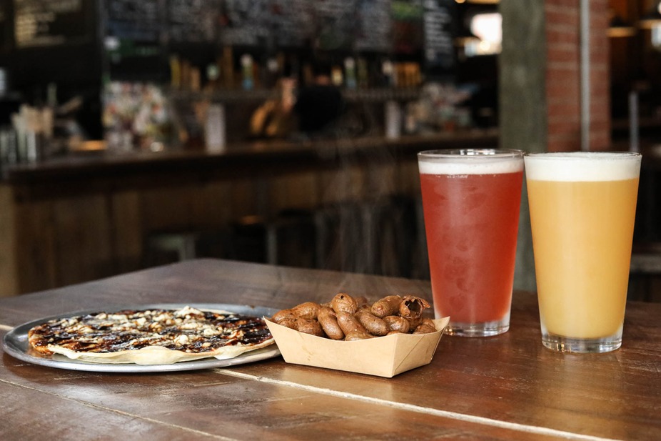 Craft Tasting Room and Growler Shop, photo 3