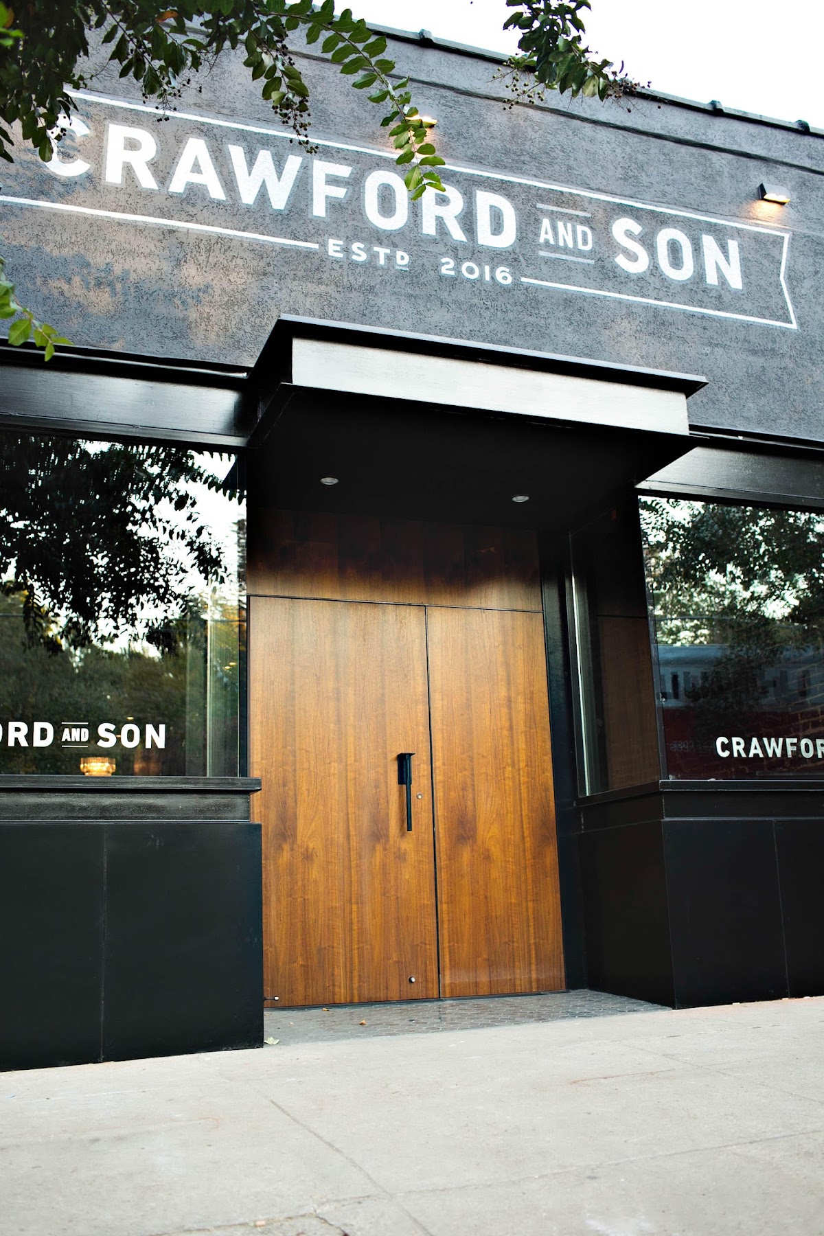 Crawford and Son, foto 1