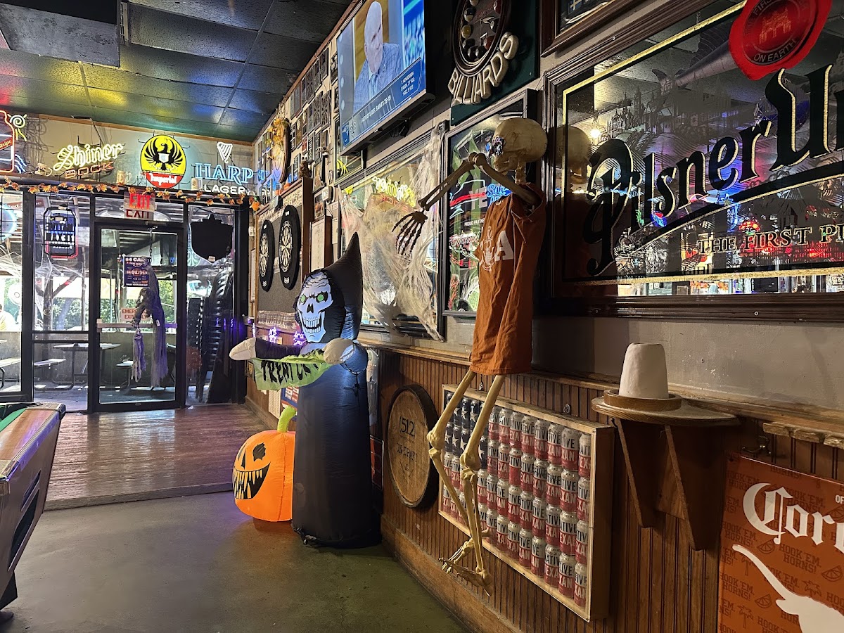 Crown & Anchor Pub 2