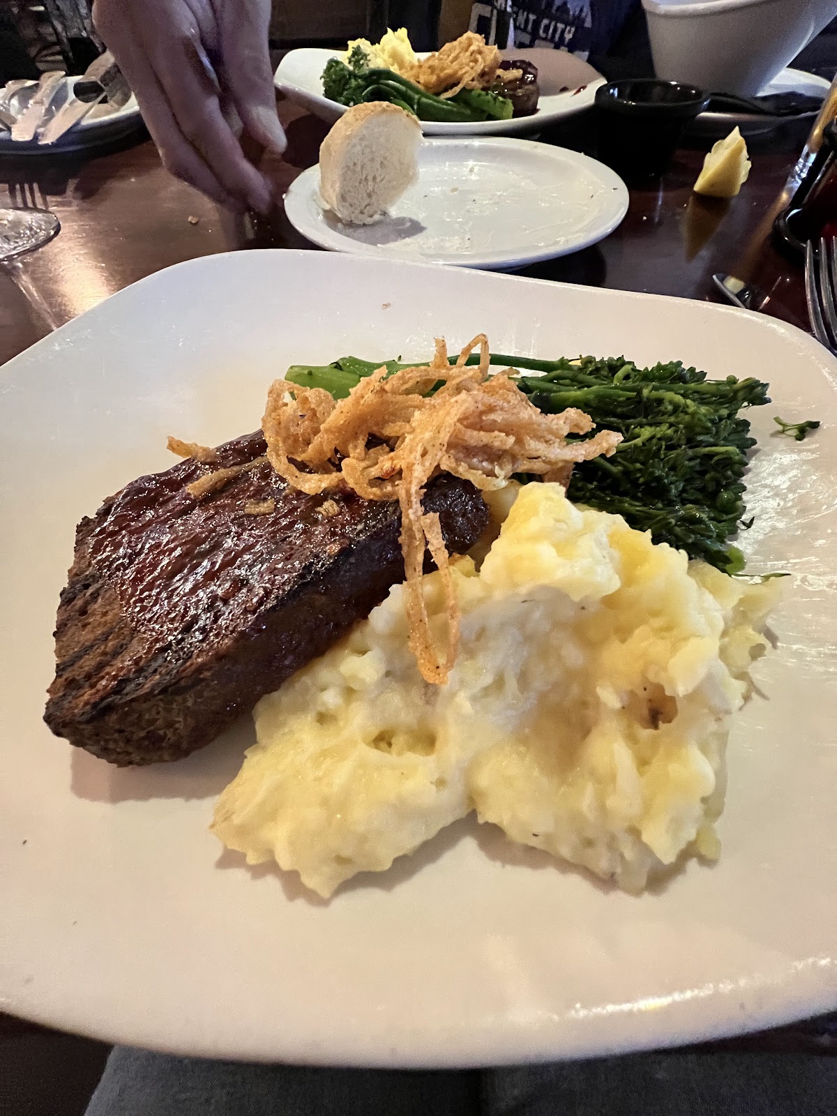 D. H. LESCOMBES WINERY & BISTRO - Old Town Albuquerque, foto 4