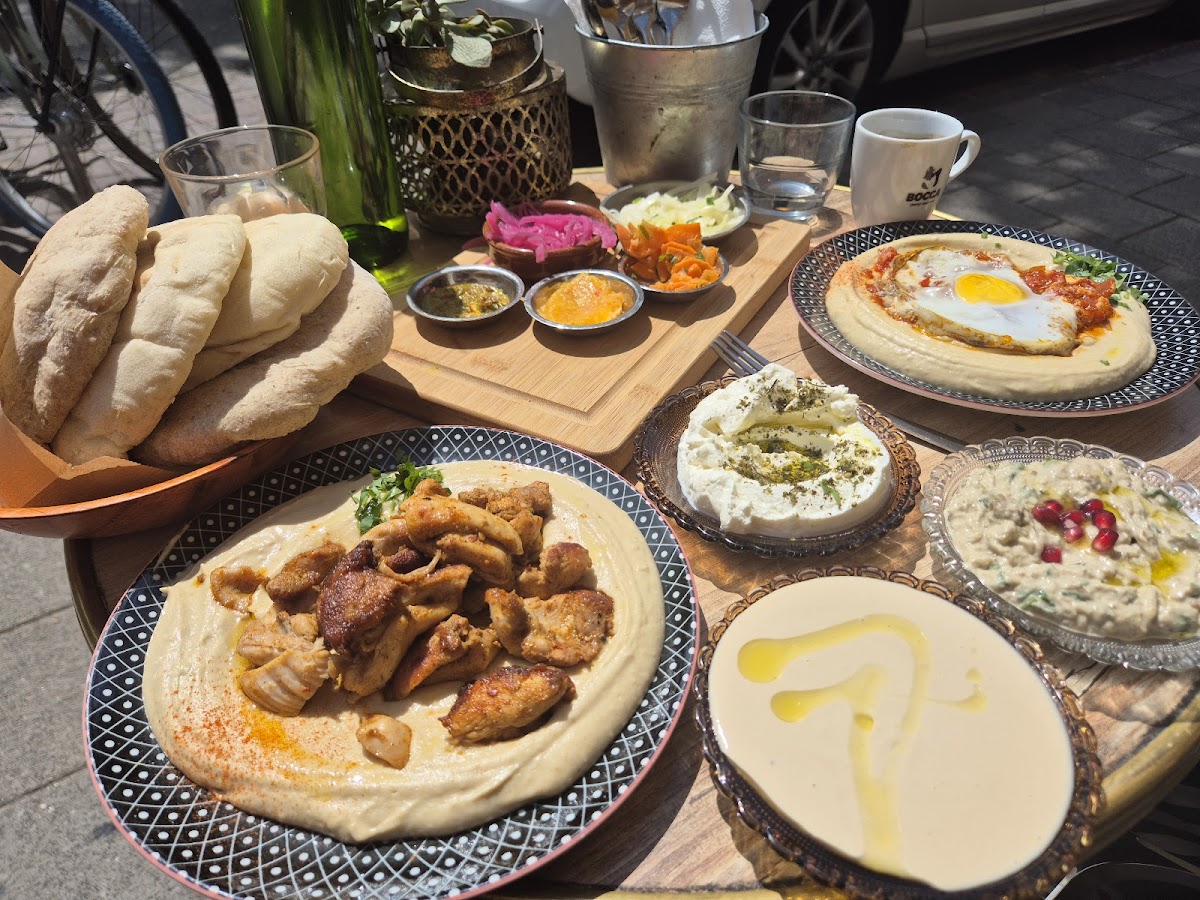 d&a hummus bistro, foto 4