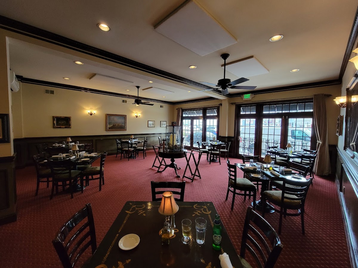 Dalesio's Of Little Italy - Romantic date spot in Baltimore