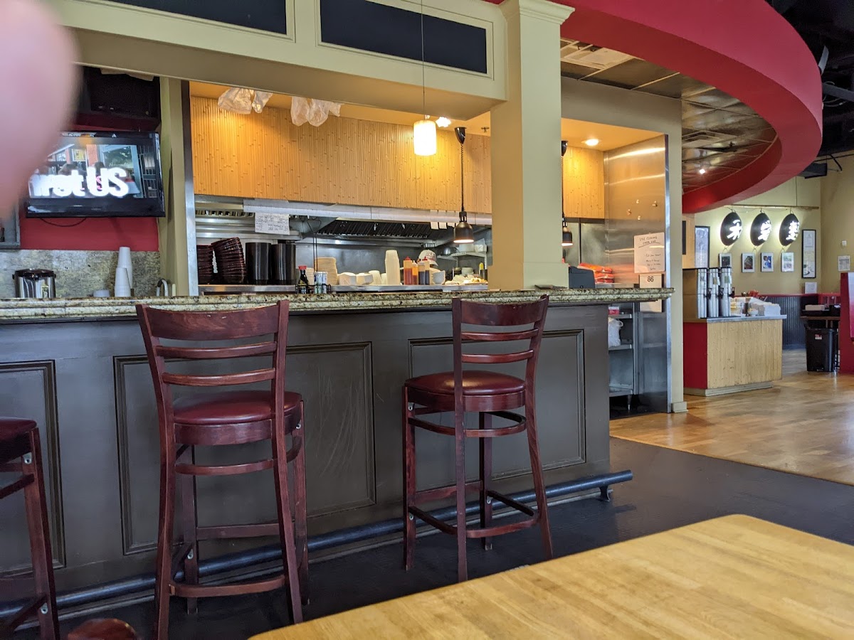 Doc Chey's Noodle House 4