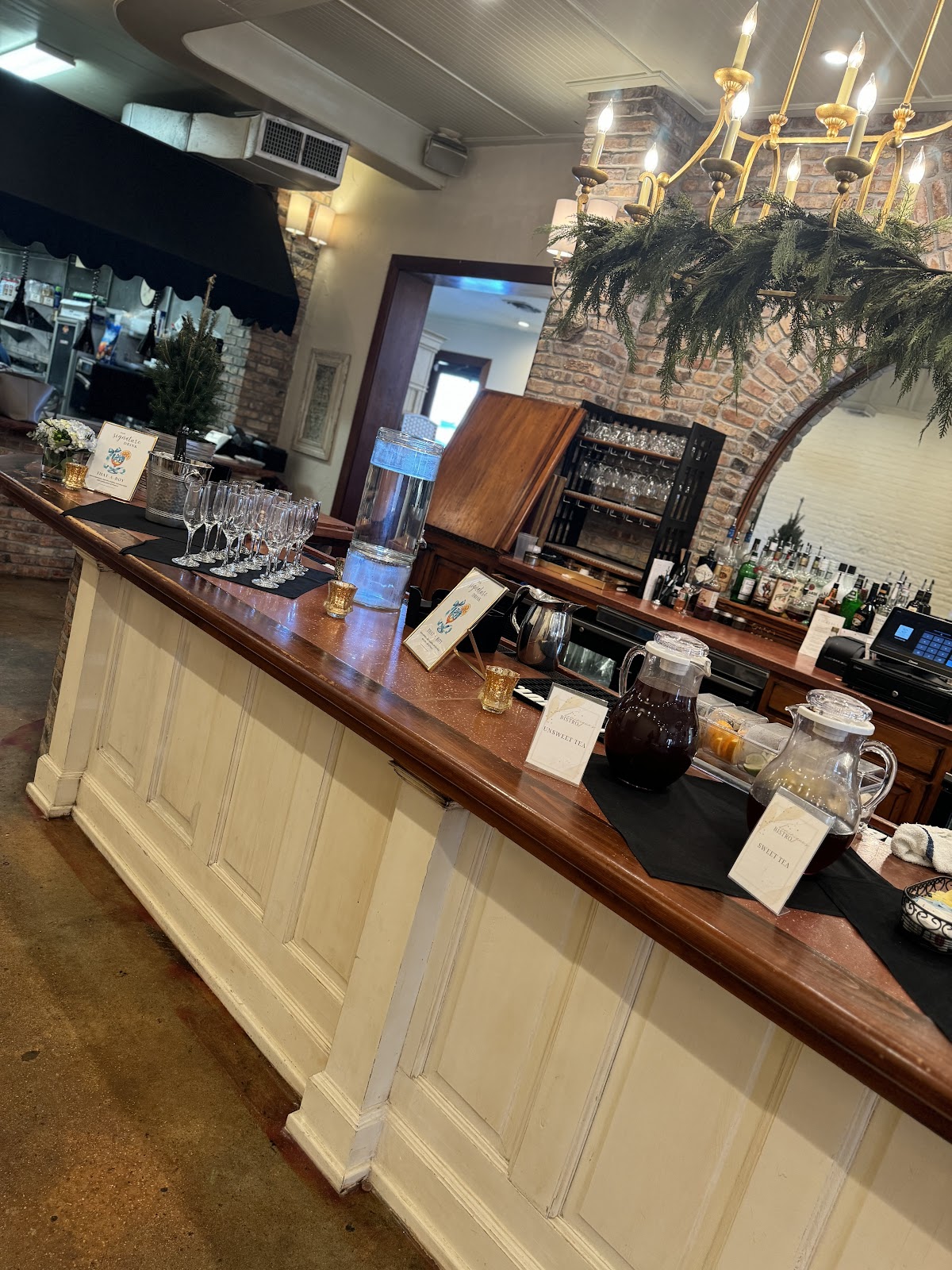 Dominique's Wine Boutique & Bistro, photo 4