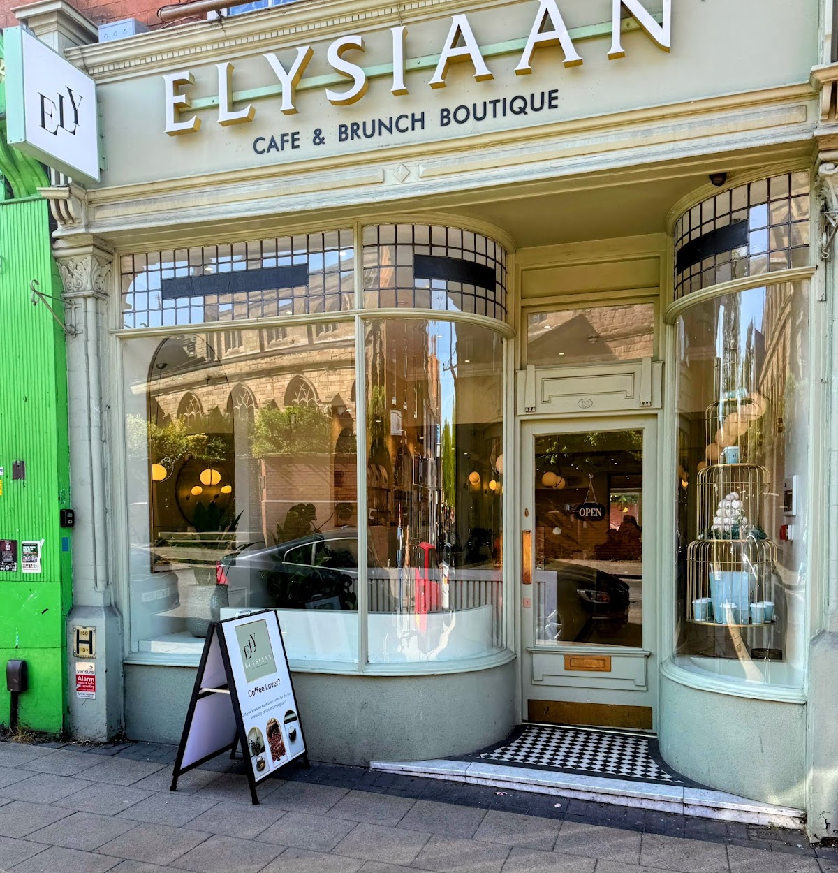 Elysiaan, foto 1