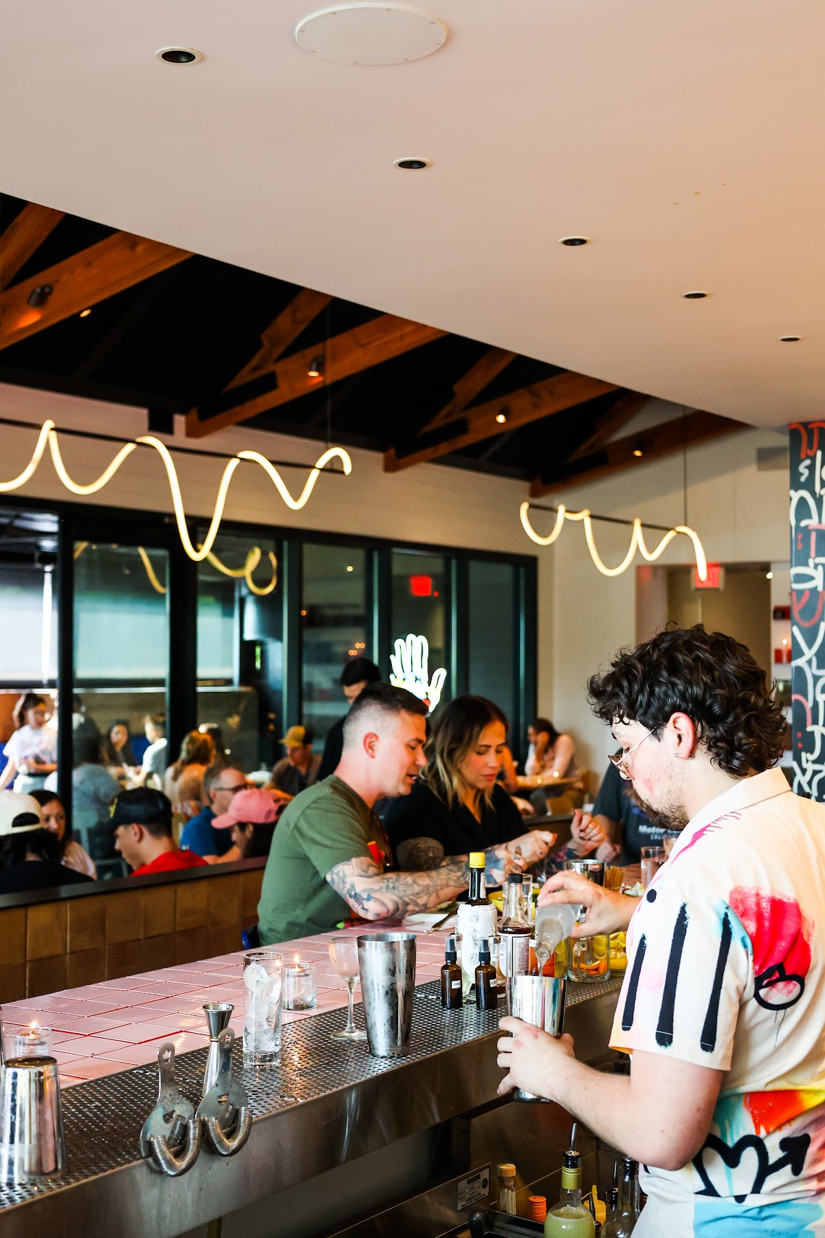 Ezov - Romantic date spot in Austin
