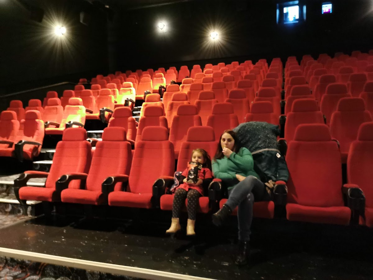 Fiveways Entertainment Centre, foto 1