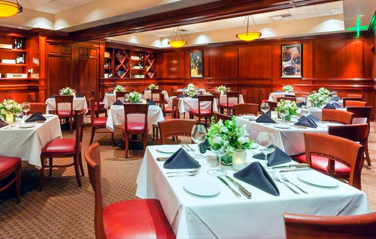Fleming’s Prime Steakhouse & Wine Bar - Romantic date spot in Atlanta