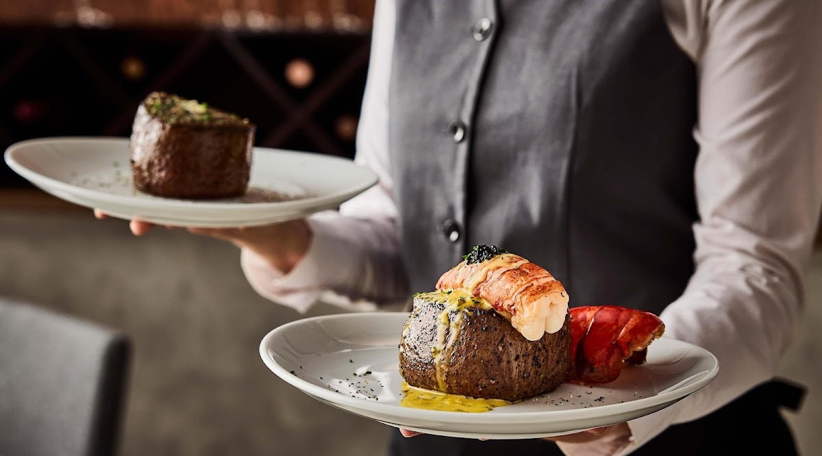 Fleming’s Prime Steakhouse & Wine Bar 2