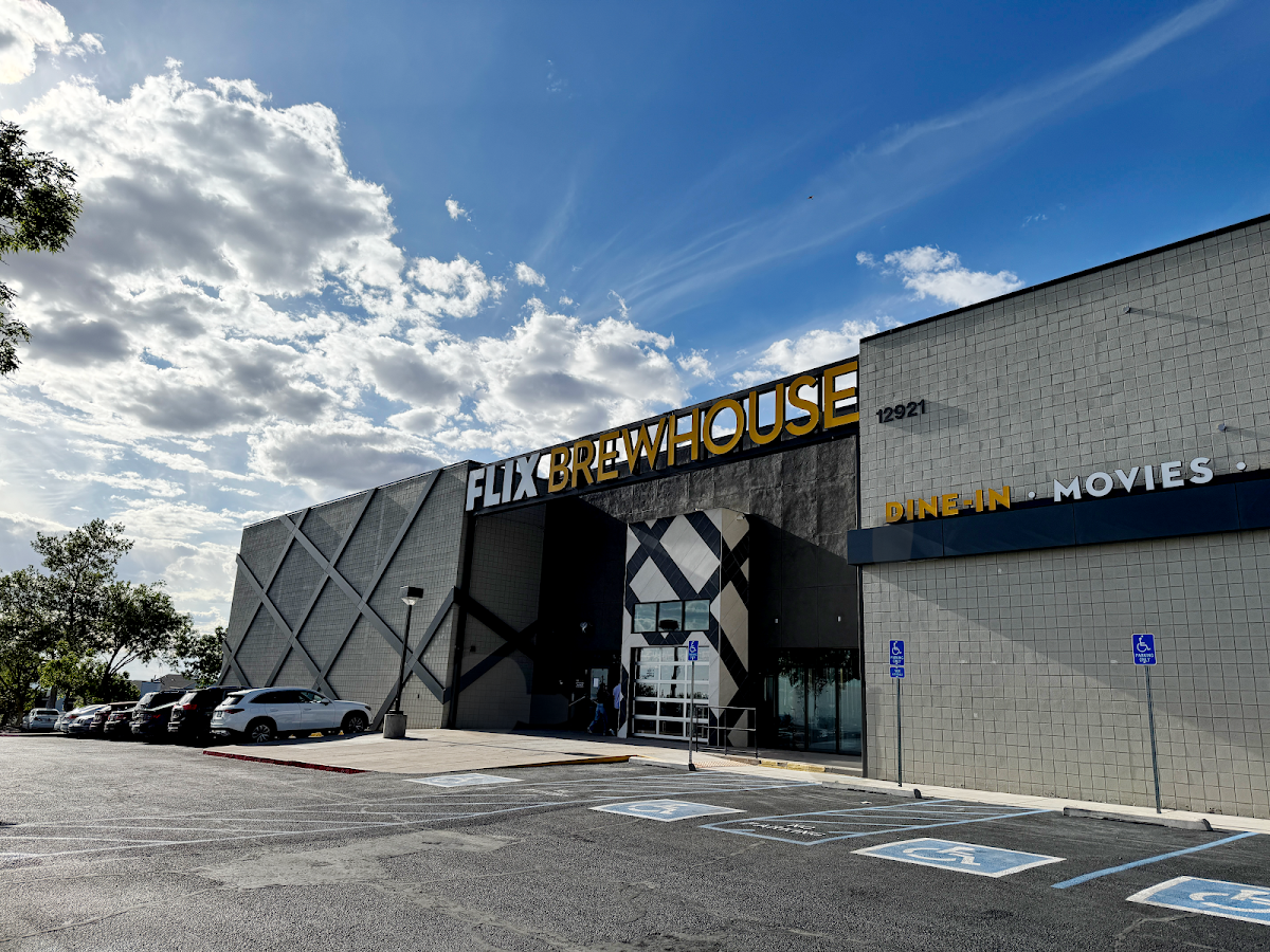 Flix Brewhouse Albuquerque Tramway - Romantic date spot in Albuquerque