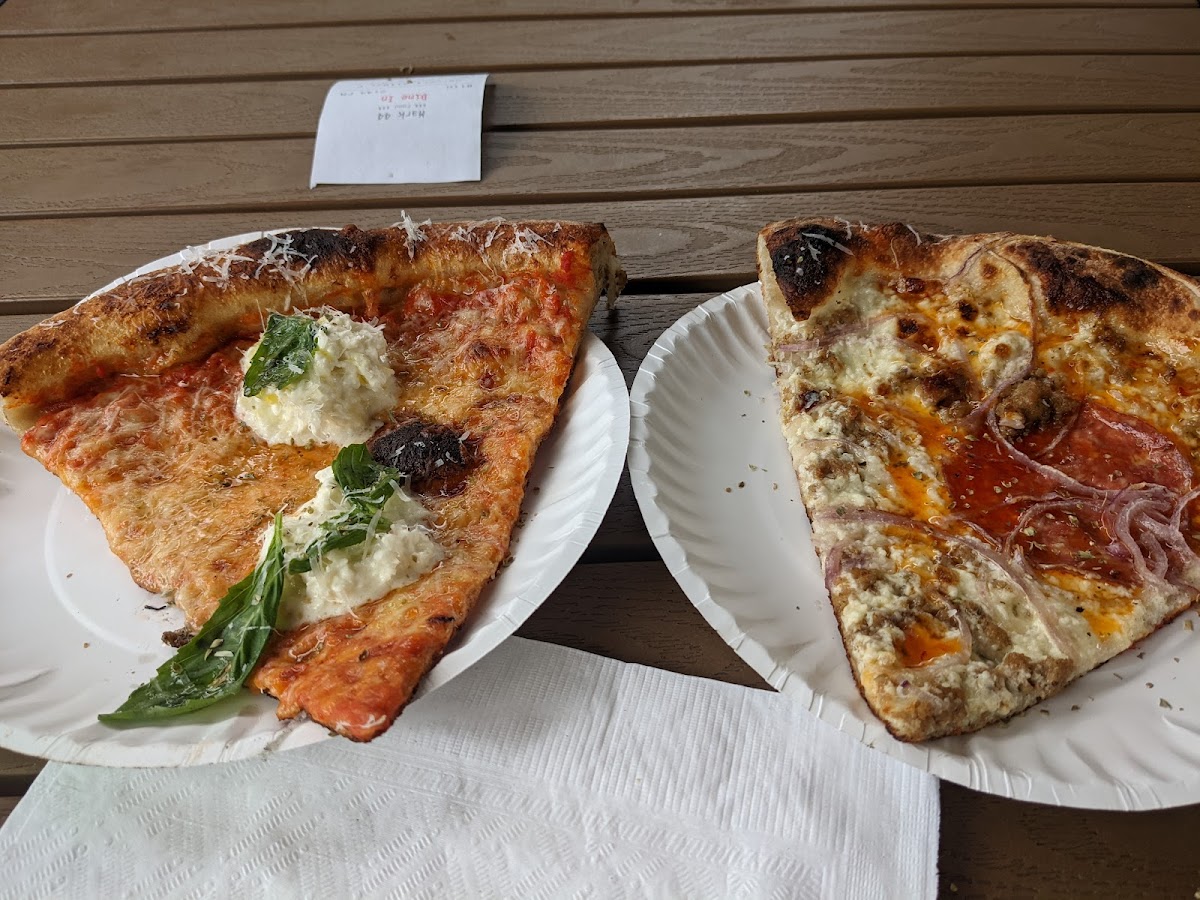 Flo’s Wine Bar and Bottle Shop 2