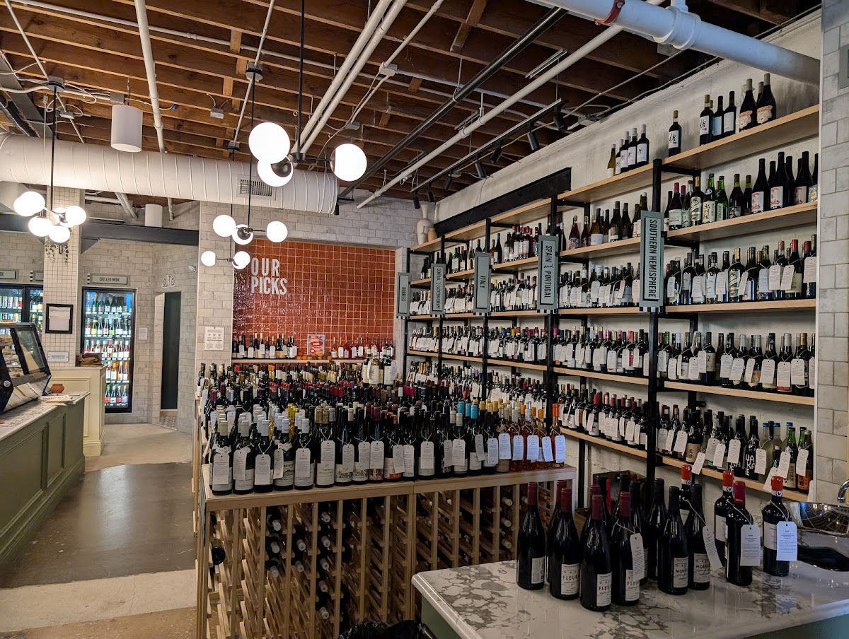 Frenchy's Sip and Shop, foto 4