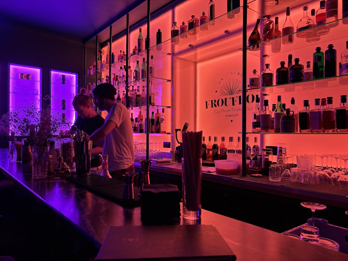 Frou Frou Cocktail Club, foto 1