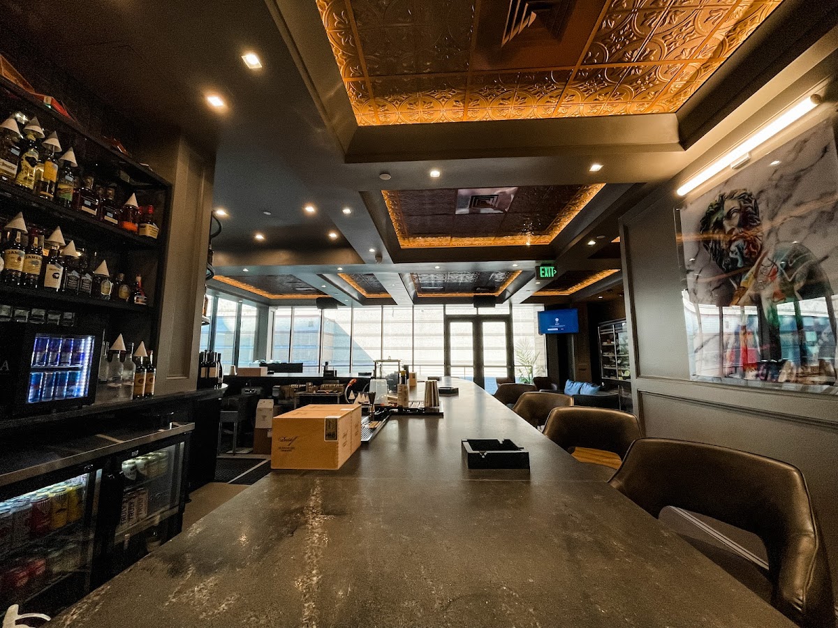 Havana Smoke and Reserve - Romantic date spot in Charlotte
