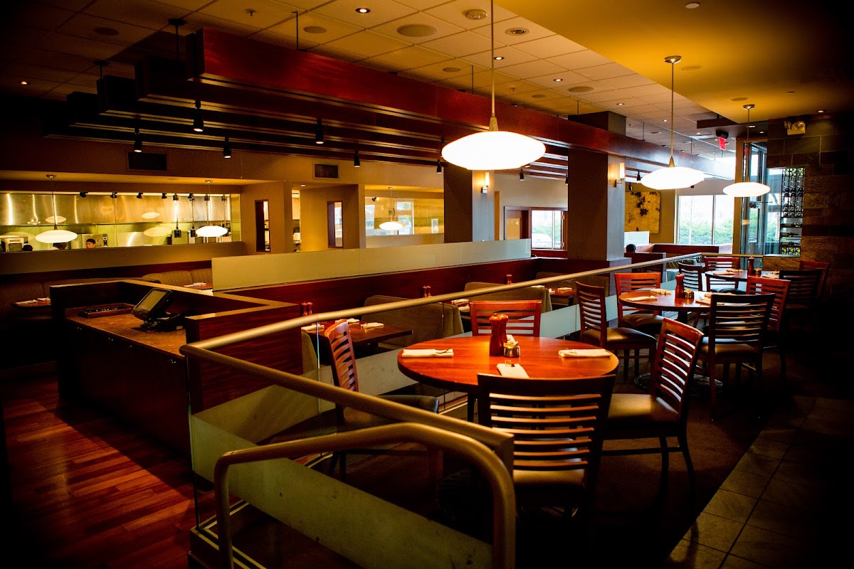 Hennen's, photo 1