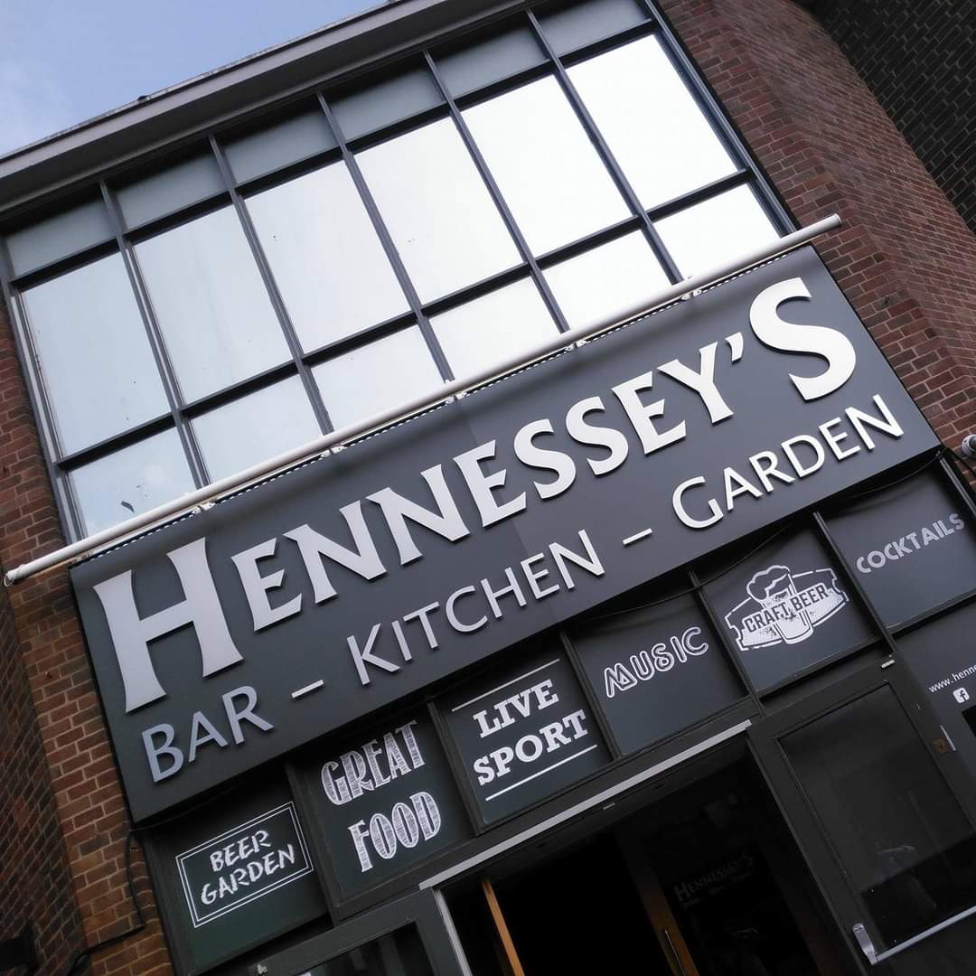 Hennessey's Bar, photo 3