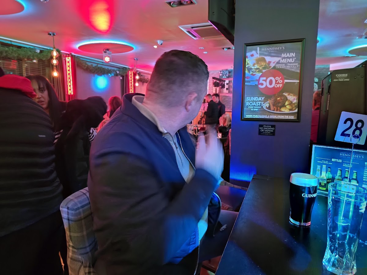 Hennessey's Bar, photo 4