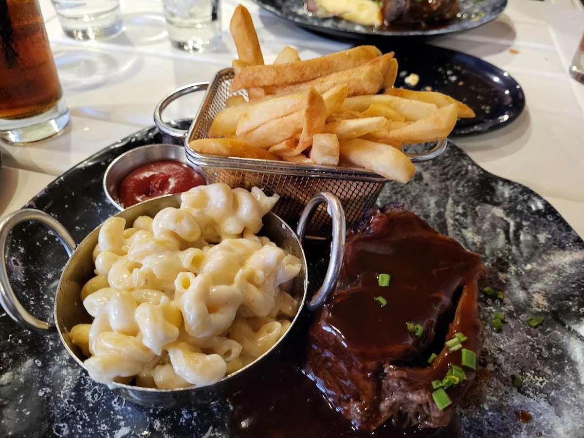 Hook & Barrel, foto 4